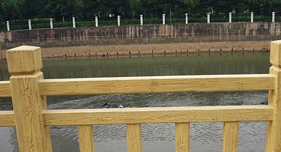 高端仿木栏杆